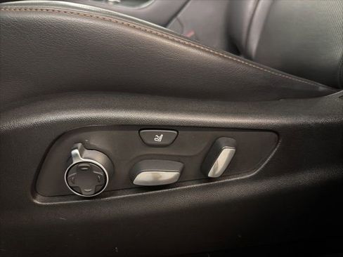 Used 2023 Cadillac XT4 Sport AWD/4WD image 13