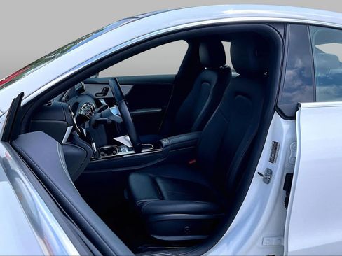 Used 2025 Mercedes-Benz CLA 250 image 8