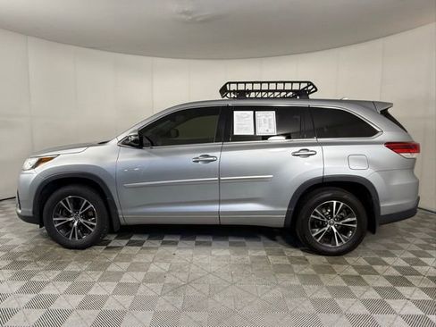 Used 2018 Toyota Highlander Plus w/ Protection Package #3 AWD/4WD image 3