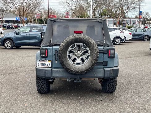 Used 2015 Jeep Wrangler Rubicon w/ Power Convenience Group image 3