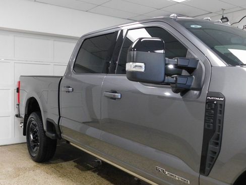 Used 2025 Ford F250 Platinum image 10
