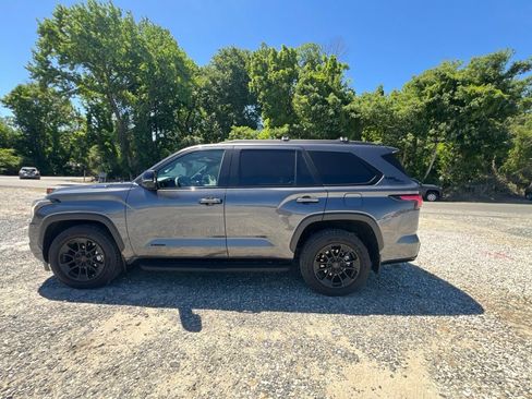 Used 2026 Toyota Sequoia Limited AWD/4WD image 8