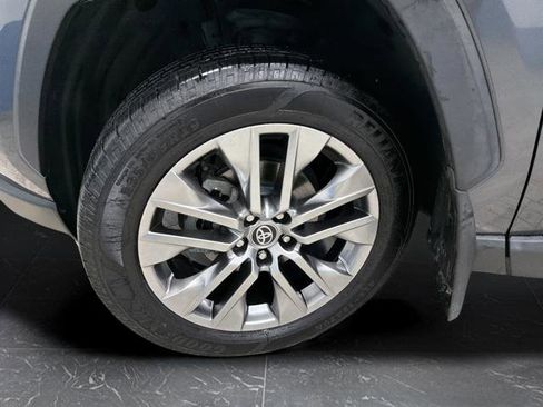 Used 2022 Toyota RAV4 Limited image 36