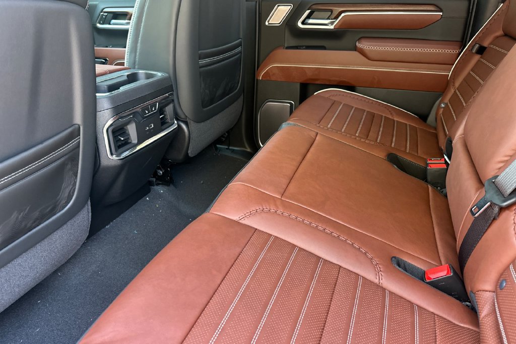 Used 2026 GMC Sierra 2500 Denali Ultimate w/ Max Trailering Package AWD/4WD image 14