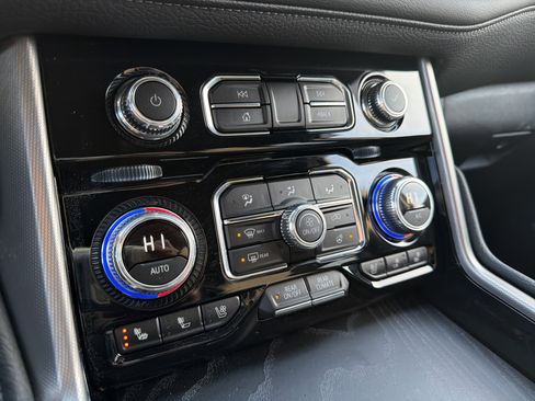 Certified 2024 GMC Yukon XL Denali w/ Denali Reserve Package image 24