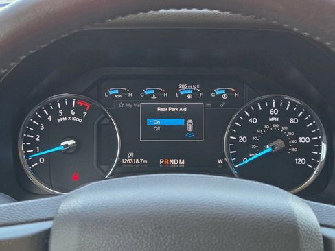 Used 2018 Ford Expedition XLT w/ Equipment Group 202A RWD image 9