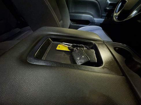 Used 2019 Chevrolet Silverado 1500 LT w/ All Star Edition image 38