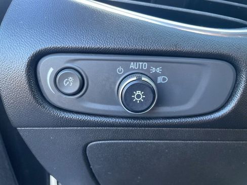 Used 2018 Chevrolet Malibu LT image 20