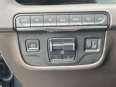 Used 2021 Cadillac Escalade Sport w/ Driver Assist Tech Package image 36