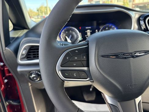 New 2026 Chrysler Pacifica Select FWD image 15