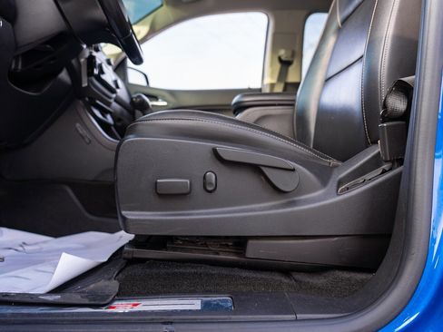 Used 2018 Chevrolet Colorado ZR2 image 18