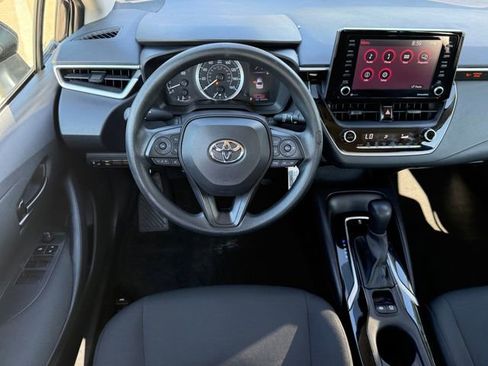 Used 2022 Toyota Corolla LE FWD image 20