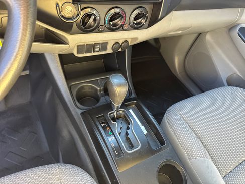 Used 2013 Toyota Tacoma 2WD Access Cab image 28