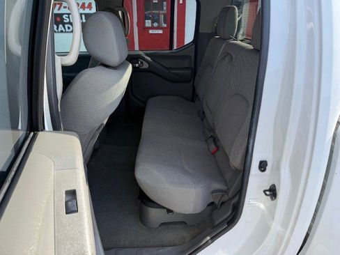Used 2006 Nissan Frontier SE w/ (P01) Power Pkg image 13