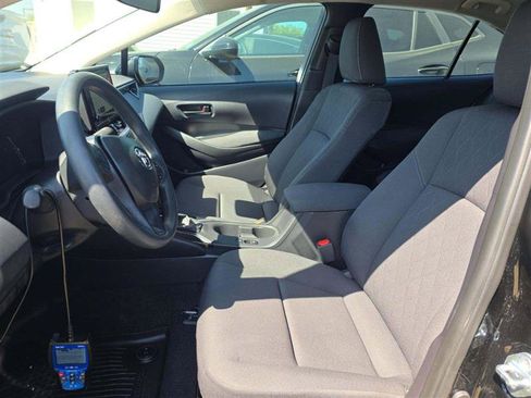 Used 2026 Toyota Corolla LE FWD image 7