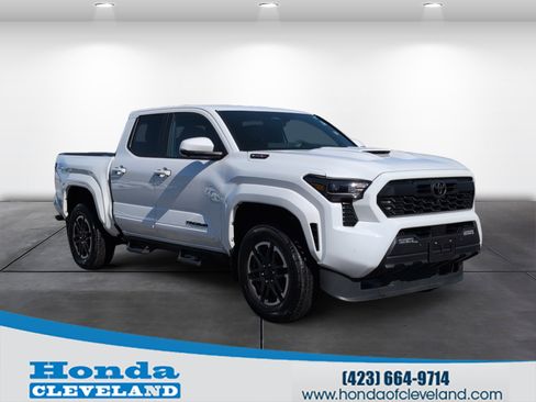 Used 2025 Toyota Tacoma TRD Sport image 1