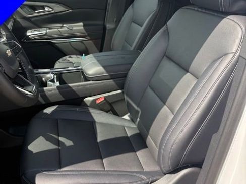 New 2026 Chevrolet Traverse LT w/ LPO, Floor Liner Package AWD/4WD image 14