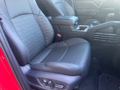 Used 2025 Toyota Tacoma TRD Off-Road w/ TRD Off Road Premium Package AWD/4WD image 22