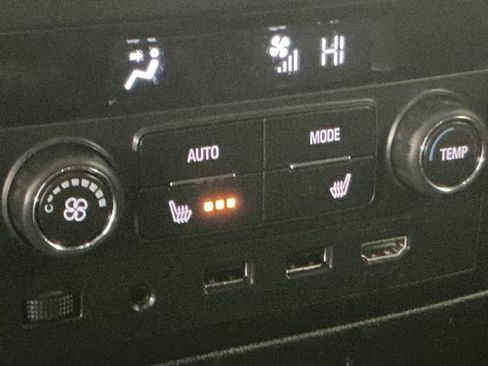 Used 2019 Chevrolet Suburban Premier image 52