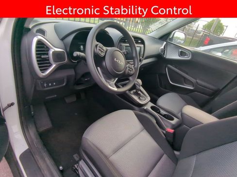 Used 2025 Kia Soul S image 7
