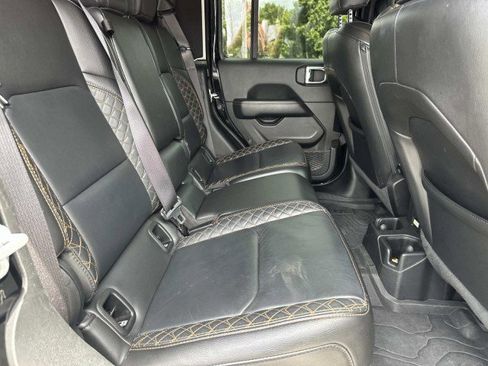 Used 2022 Jeep Gladiator Overland AWD/4WD image 15