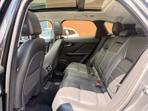 Used 2019 Jaguar F-PACE Prestige AWD/4WD image 16