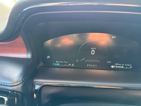 Used 2021 Lincoln Nautilus Reserve FWD image 11