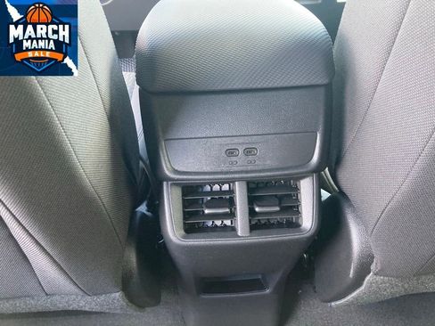 New 2026 Chevrolet Equinox LT image 23