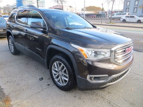 Used 2018 GMC Acadia SLE w/ Driver Alert Package I image 3