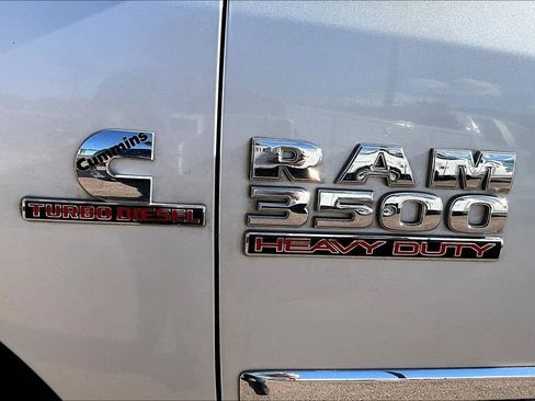 Used 2018 RAM 3500 Big Horn image 34