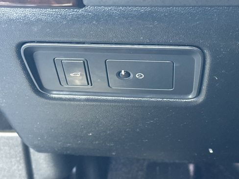 Used 2018 Land Rover Range Rover Supercharged AWD/4WD image 34