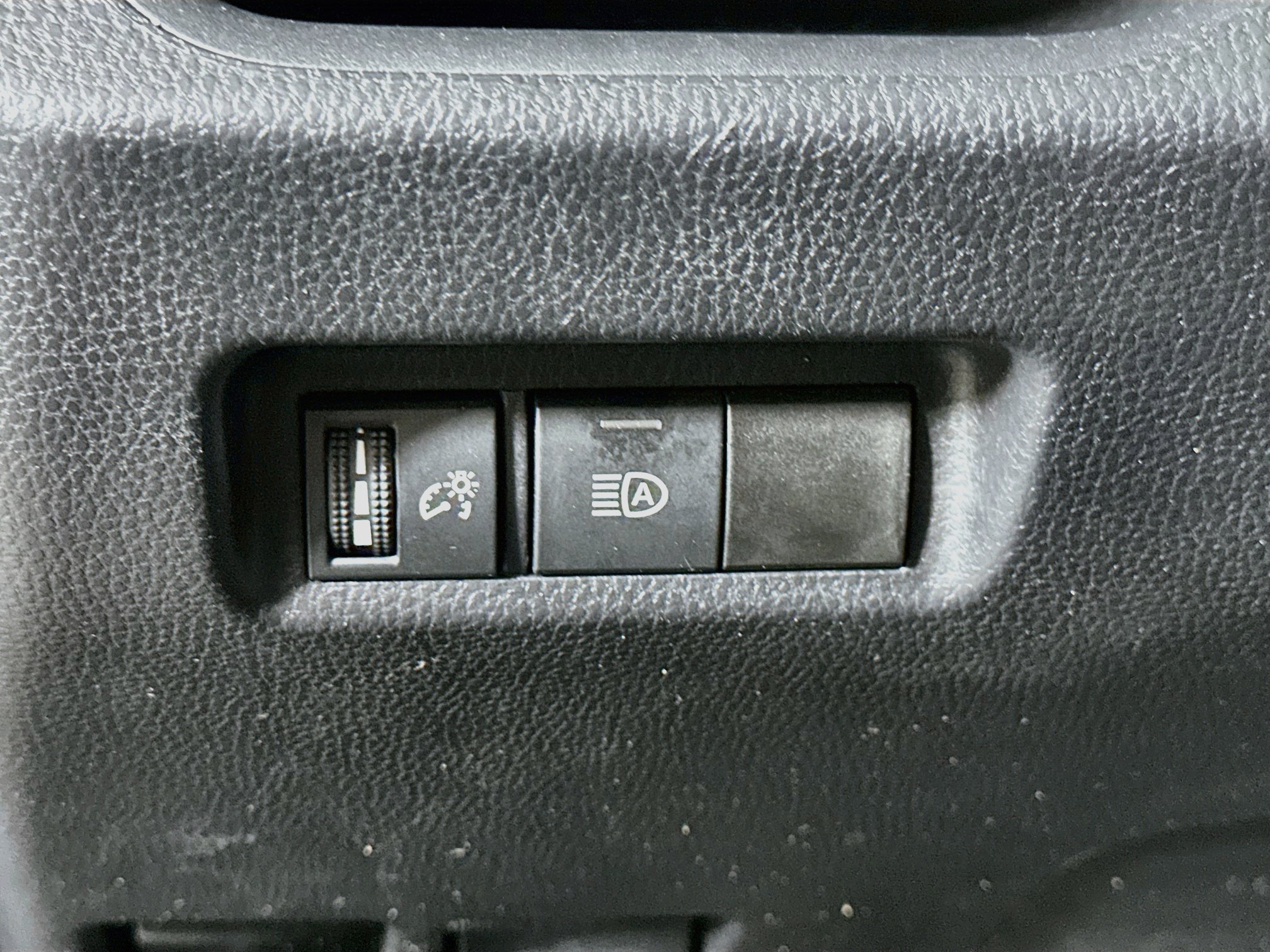 Used 2021 Toyota RAV4 XLE FWD image 17