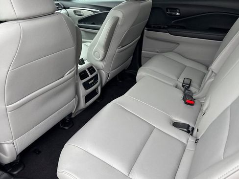 Used 2022 Honda Pilot EX-L image 11