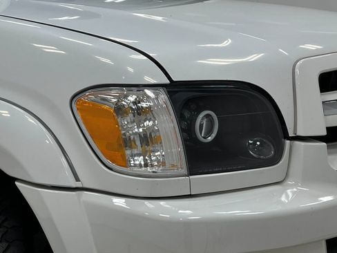 Used 2006 Toyota Sequoia SR5 AWD/4WD image 27
