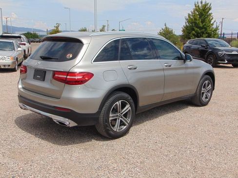 Used 2019 Mercedes-Benz GLC 300 image 4