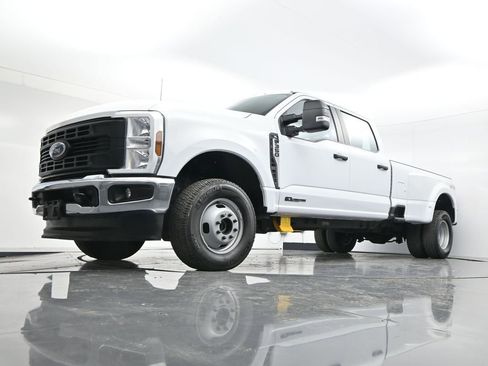 Used 2024 Ford F350 XL AWD/4WD image 43