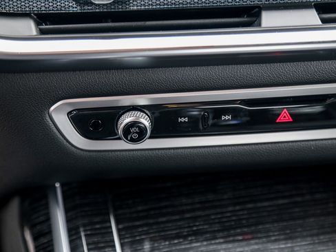 New 2026 BMW X7 xDrive40i w/ M Sport Package image 16