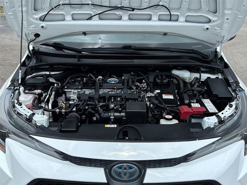 Used 2021 Toyota Corolla LE FWD image 27