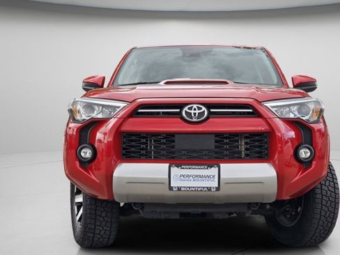 Used 2024 Toyota 4Runner TRD Off-Road image 2