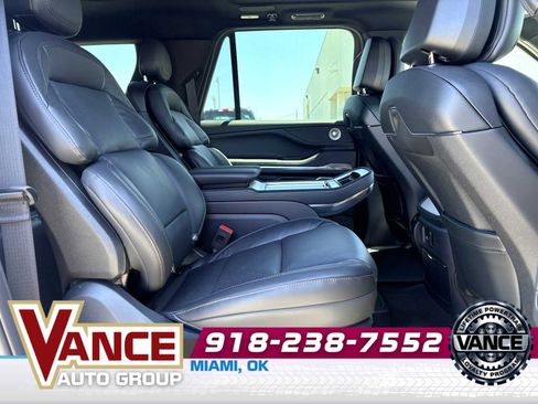 New 2026 Lincoln Navigator L Reserve AWD/4WD image 19