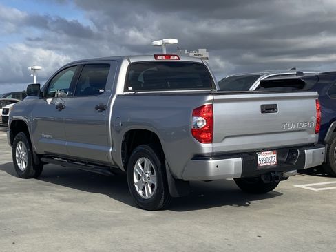 Certified 2017 Toyota Tundra SR5 RWD image 5