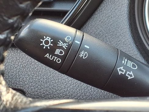 Used 2020 Nissan Rogue SL FWD image 13