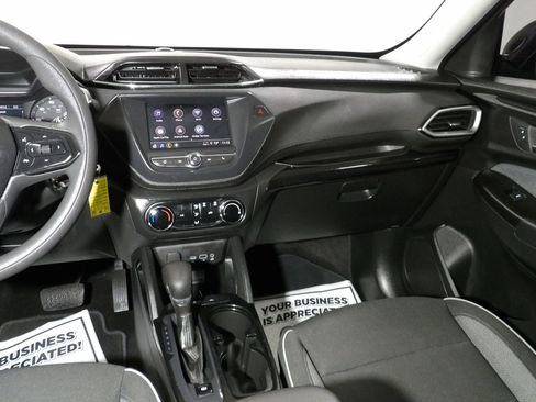 Used 2023 Chevrolet TrailBlazer LS image 12