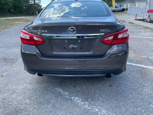 Used 2016 Nissan Altima 3.5 SL FWD image 6