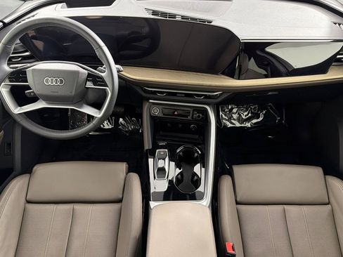 Used 2025 Audi Q5 Premium Plus w/ Premium Plus image 12