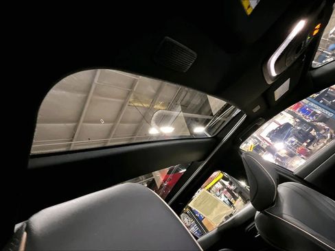 Used 2023 Toyota Crown Platinum image 14