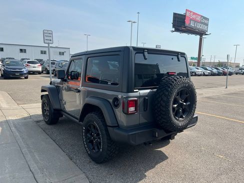 Used 2022 Jeep Wrangler Sport AWD/4WD image 5