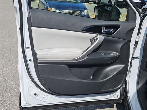 Used 2024 Mitsubishi Eclipse Cross SEL image 17