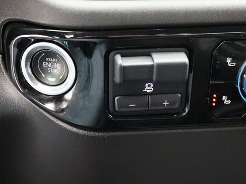 Used 2023 GMC Sierra 1500 SLT w/ X31 Off-Road Package image 21