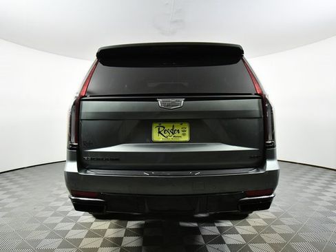Used 2023 Cadillac Escalade ESV Sport w/ LPO, ONYX Package image 4